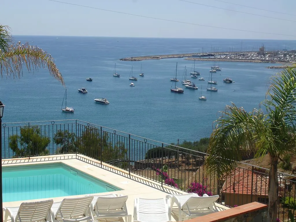 公寓 Villa Del Mare Ligure Terme & Spa Piscina A 37 Gradi 圣托·斯特凡诺·阿尔马尔